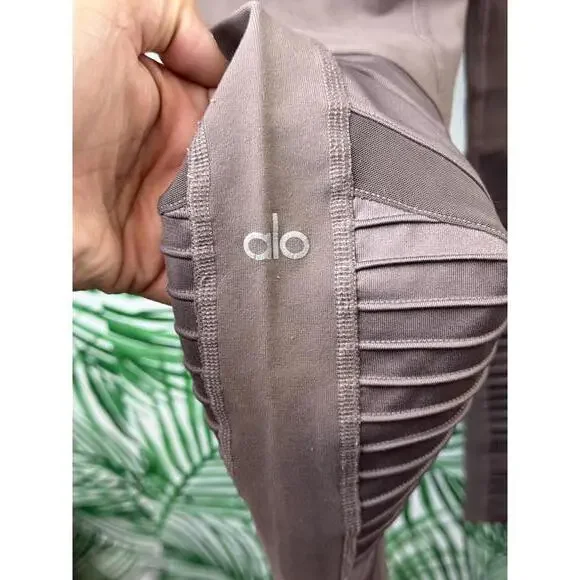 Alo Yoga Activewear High Waist Moto Purple Dusk Leggings - Size - XS - Picture 3 of 7